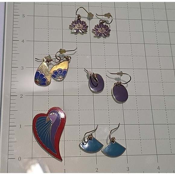 Laurel Burch 4 pair Earrings and 1 Brooch Vintage Rare Signed Jewelry Lot Of 5 - Picture 1 of 11